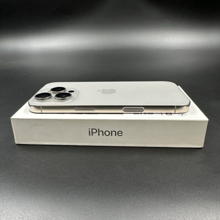 iPhone 16 Pro 256GB Natural Titanium - Image 3