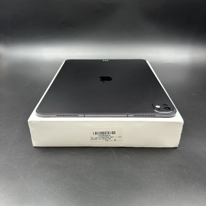 iPad Pro 11-Inch (M4) 256GB WIFI  Space Black - Image 6