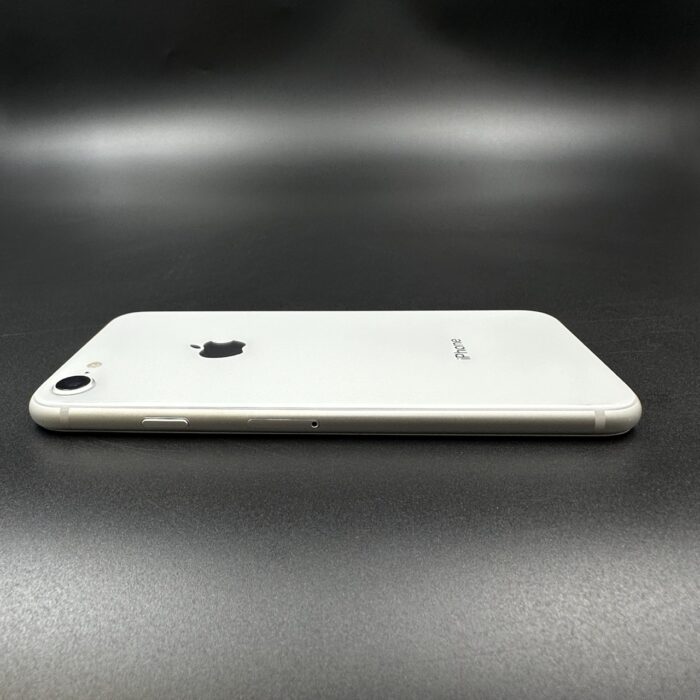 iPhone 8 64GB Silver - Image 2