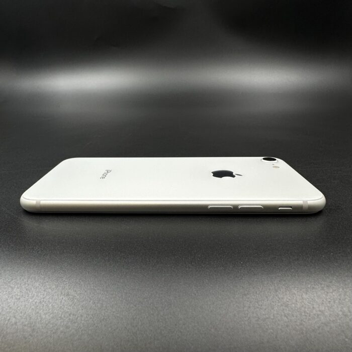 iPhone 8 64GB Silver - Image 4