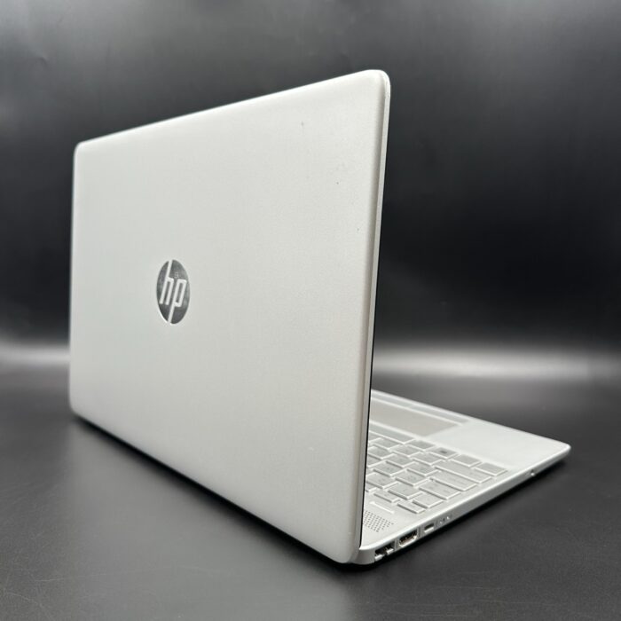 HP 15-dw3xxx 11th Gen Intel® Core™ i5 @2.40Ghz 8GB RAM and 1TB SSD Silver - Image 2