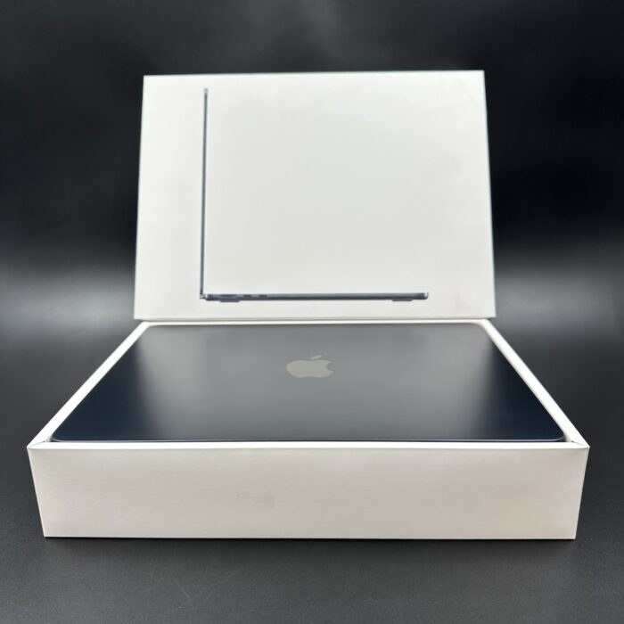 Macbook Air M3 13” 16GB Ram 256GB Space Black - Image 2
