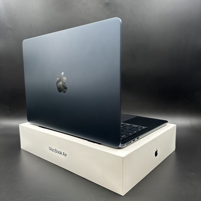 Macbook Air M3 13” 16GB Ram 256GB Space Black - Image 3