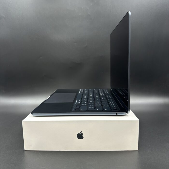 Macbook Air M3 13” 16GB Ram 256GB Space Black - Image 5