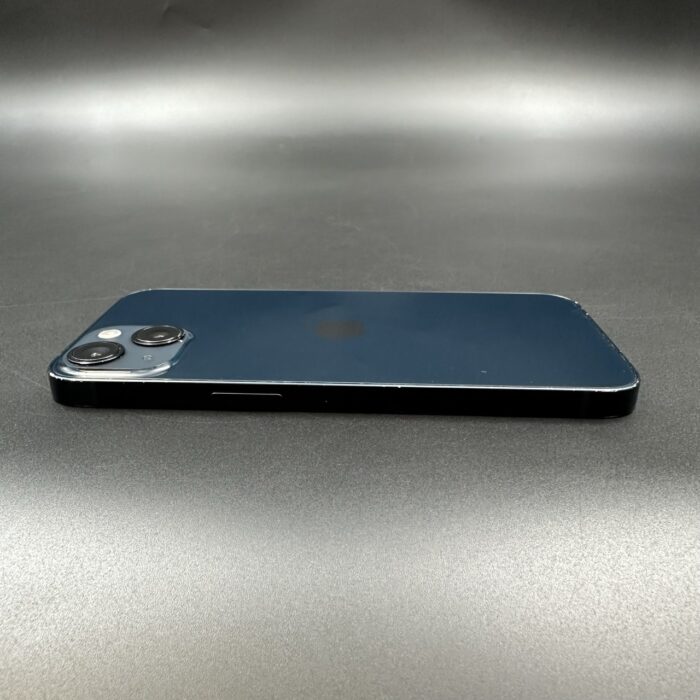 iPhone 13 128GB Midnight - Image 2