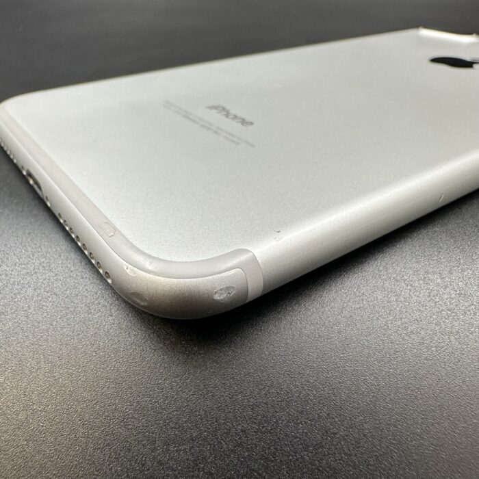 iPhone 7 Plus 128GB Silver - Image 6