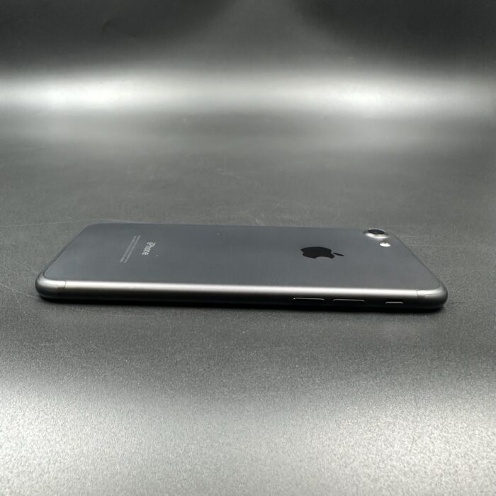iPhone 7 128GB Black - Image 4