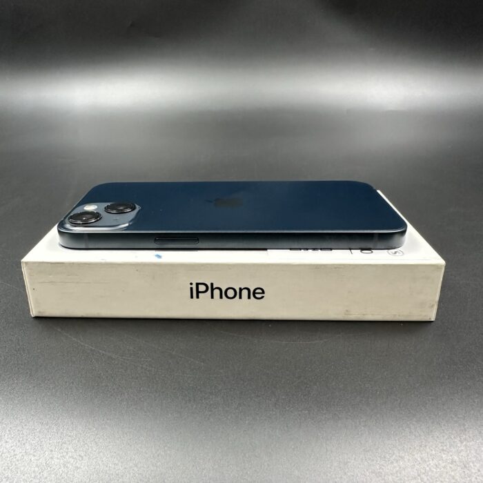 iPhone 13 128GB Midnight - Image 3