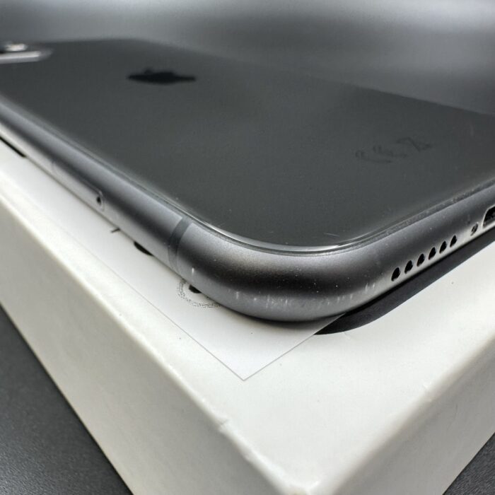 iPhone 11 64GB Black - Image 4