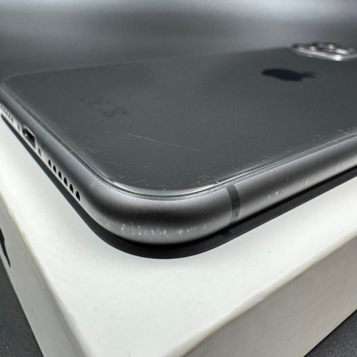 iPhone 11 64GB Black - Image 6