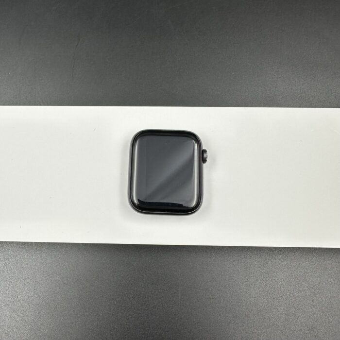 Apple Watch SE (2nd Gen) 44MM Midnight - Image 7