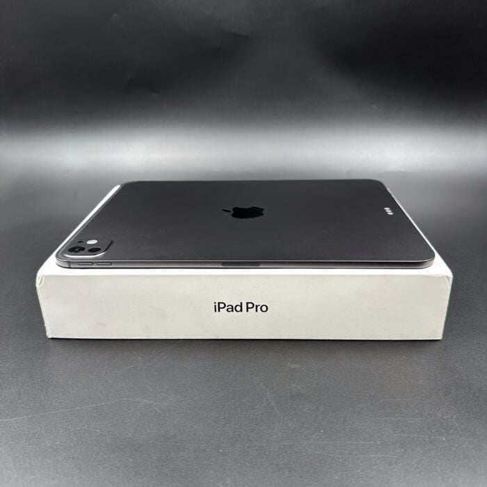 iPad Pro 11-Inch (M4) 256GB WIFI  Space Black - Image 3