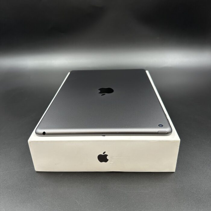 iPad (8th Generation) 32GB Wifi Space Grey - Image 6