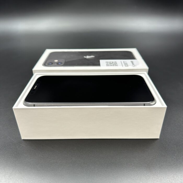 iPhone 11 256GB Black - Image 2