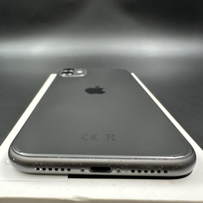 iPhone 11 256GB Black - Image 4