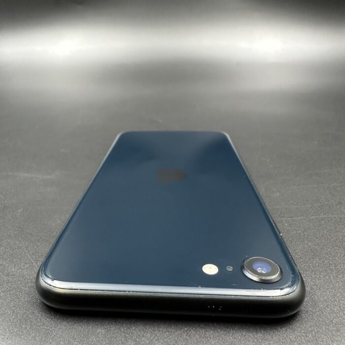 iPhone SE (3rd Gen) 64GB Midnight - Image 5