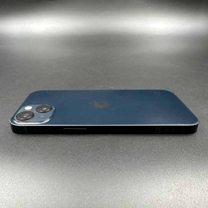 iPhone 13 128GB Midnight - Image 2