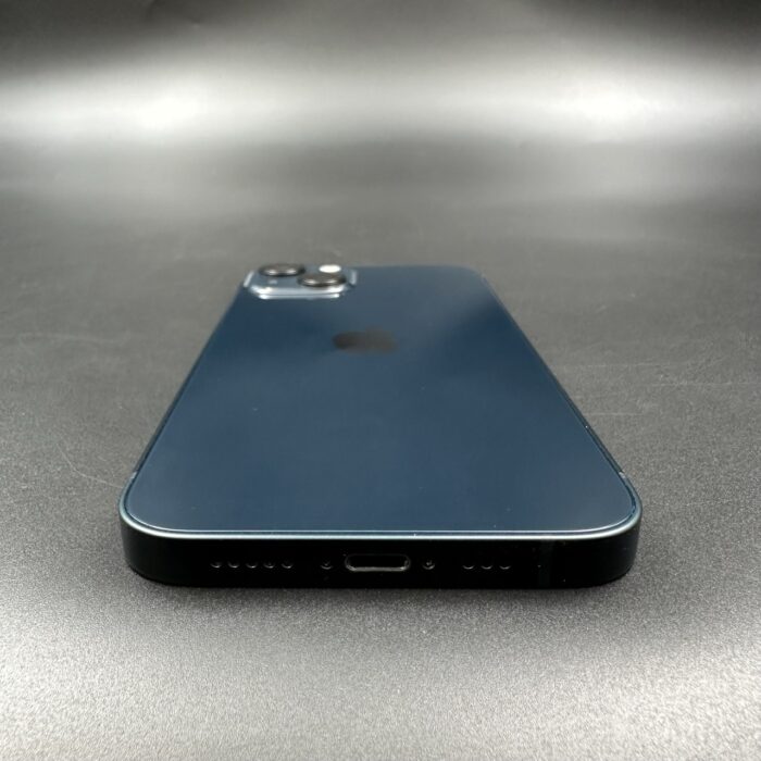 iPhone 13 128GB Midnight - Image 3