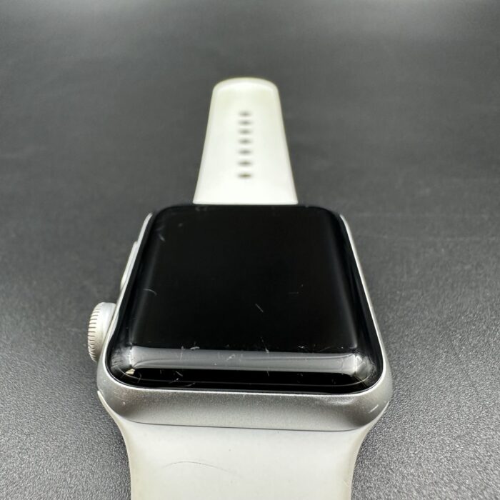Apple Watch Series 3 38MM Silver - Image 3