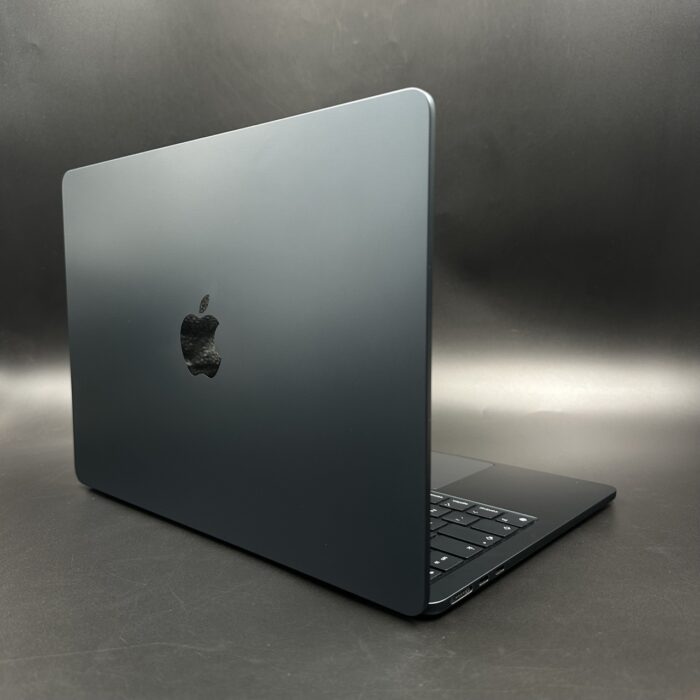 Macbook Air M2 13" 256GB Midnight - Image 2