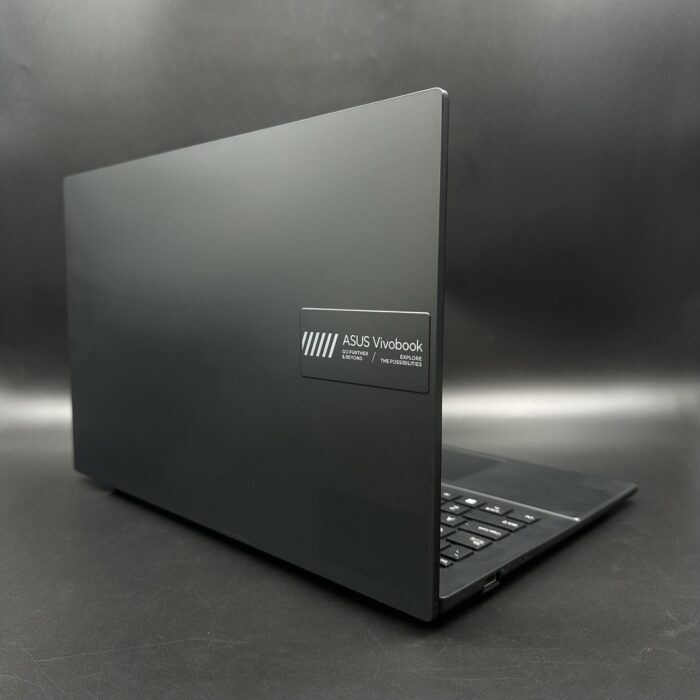 Asus VivoBook Go 15 E1504GA | Inte Core i3 | 8GB Ram | 512GB SSD | Black - Image 2