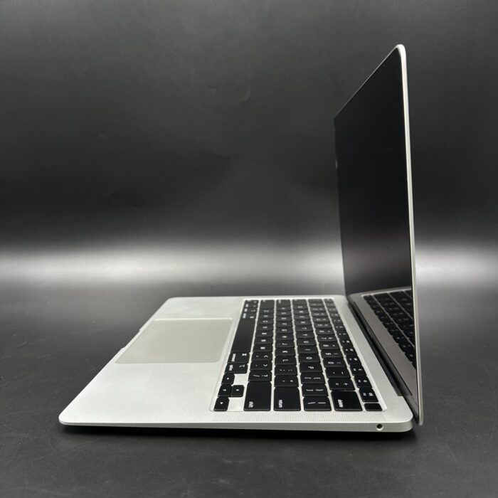 Macbook Air M1 8GB 256GB Silver - Image 4