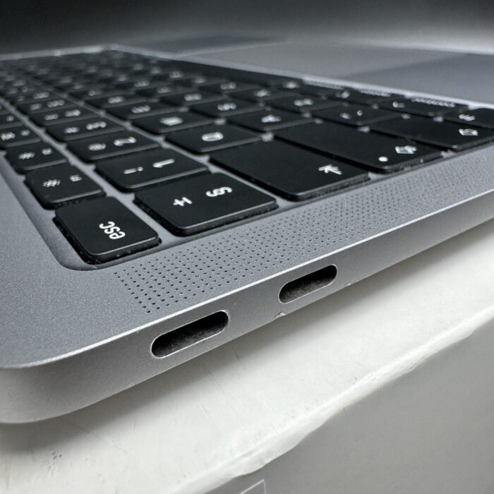 Macbook Air M1 8GB 256GB Space Grey - Image 3