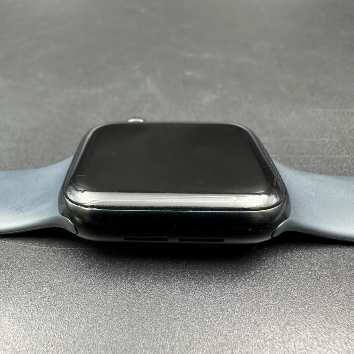 Apple Watch SE (2nd Gen) 40MM Midnight - Image 2