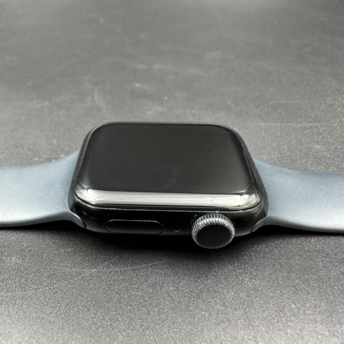 Apple Watch SE (2nd Gen) 40MM Midnight - Image 4