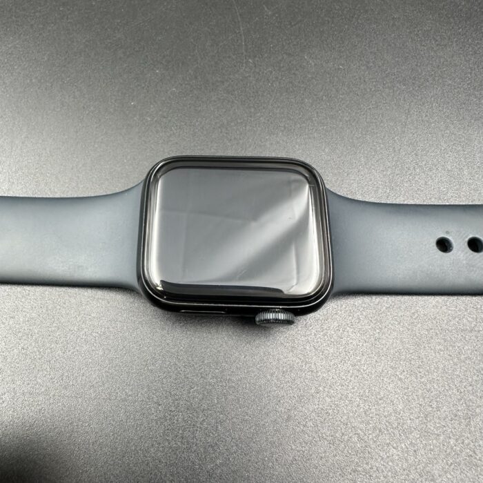 Apple Watch SE (2nd Gen) 40MM Midnight - Image 5