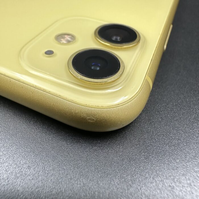 iPhone 11 64GB Yellow - Image 7