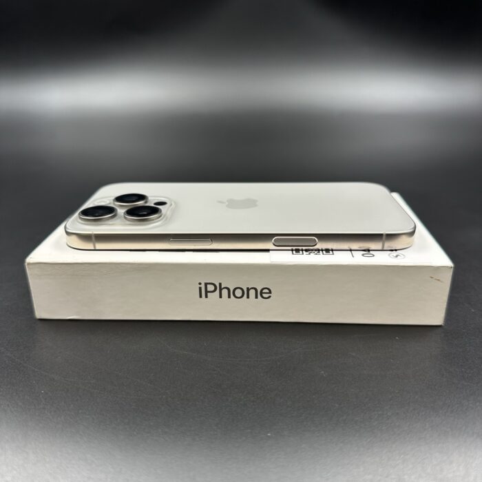 iPhone 16 Pro 256GB Natural Titanium - Image 3