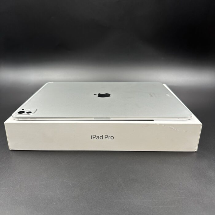 iPad Pro 13-Inch (M4) 256GB WIFI Space Grey - Image 3