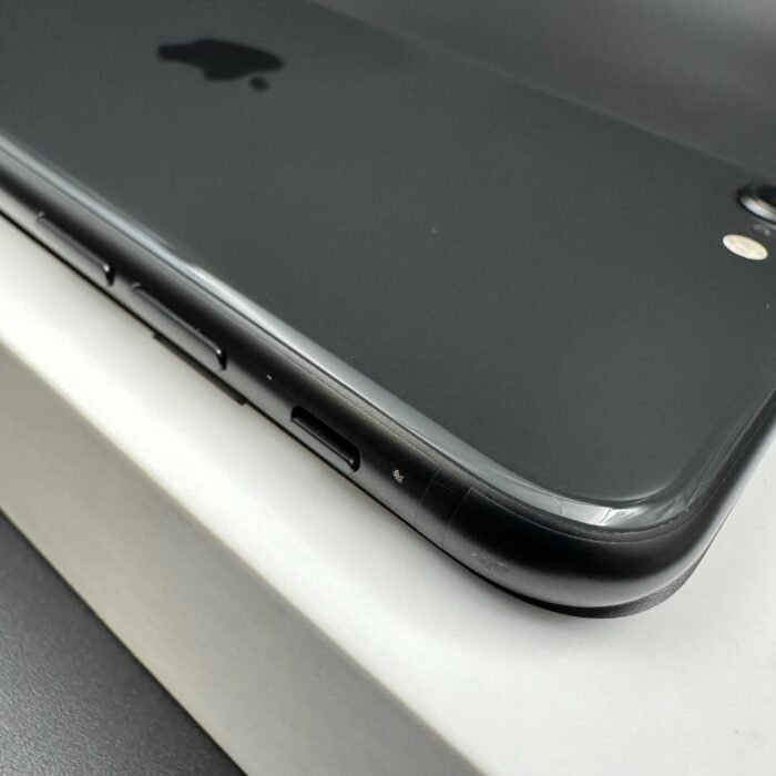 iPhone SE (2nd Gen) 128GB Black - Image 6