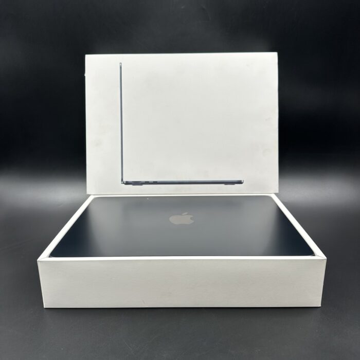 Macbook Air M3 13” 16GB Ram 256GB Space Black - Image 2