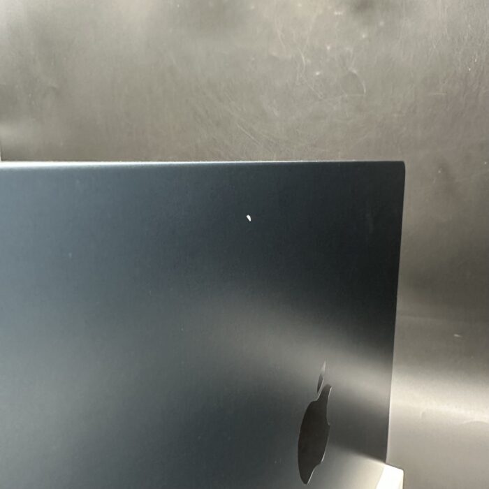 Macbook Air M3 13” 16GB Ram 256GB Space Black - Image 6