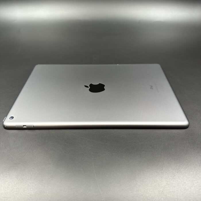 iPad (8th Generation) 128GB Wifi Space Grey - Image 2