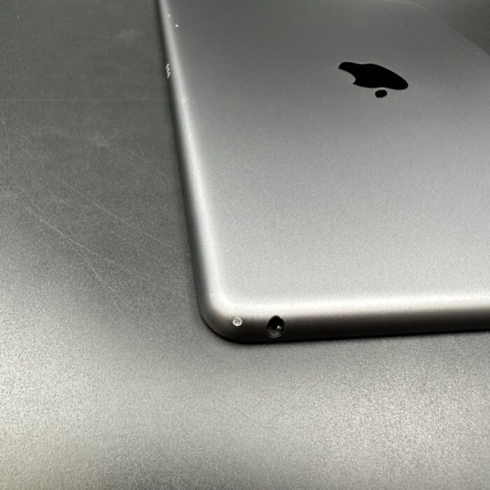 iPad (8th Generation) 128GB Wifi Space Grey - Image 6