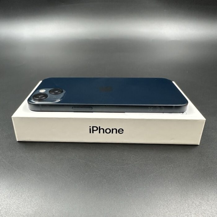 iPhone 13 128GB Midnight - Image 3