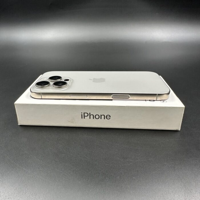 iPhone 16 Pro 256GB Natural Titanium - Image 3