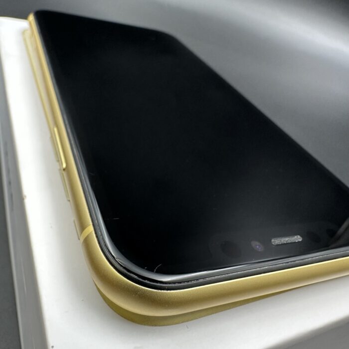 iPhone 11 256GB Yellow (Cracked Back) - Image 8
