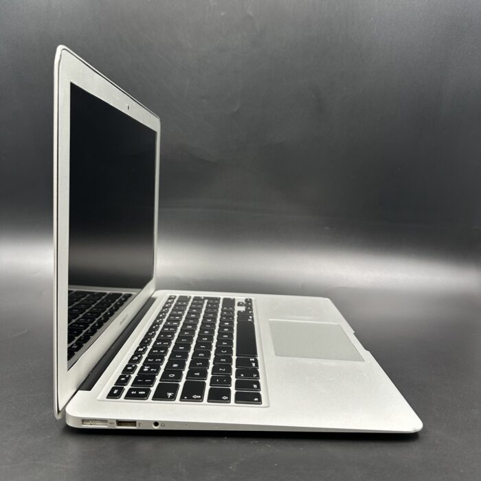 Macbook Air 13" 2017 1.8Ghz | 128GB SSD | 8GB Ram | Core i5 Silver - Image 4
