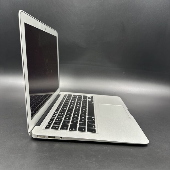 Macbook Air 13" 2017 1.8Ghz | 128GB SSD | 8GB Ram | Core i5 Silver - Image 4