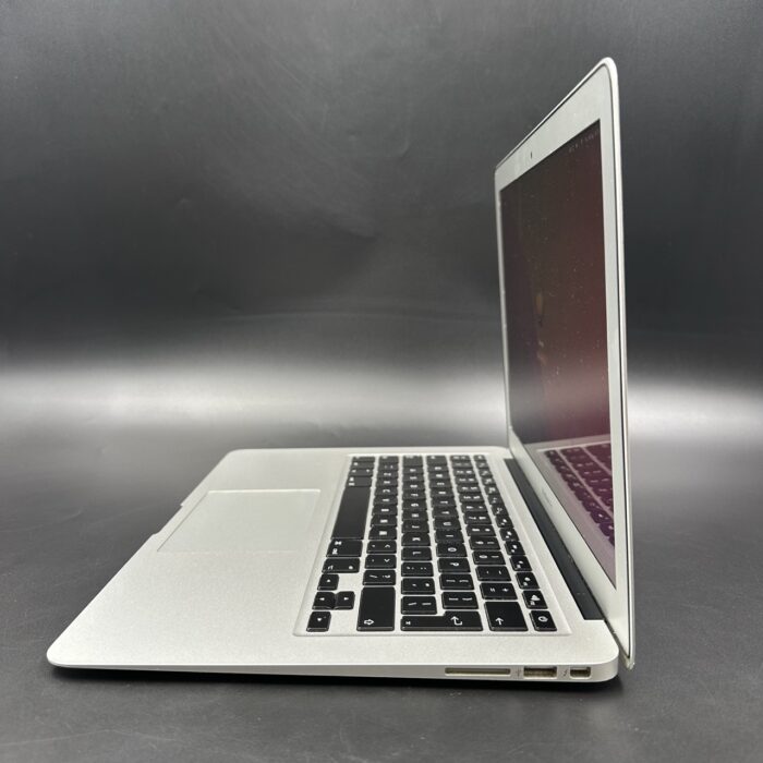Macbook Air 13" 2017 1.8Ghz | 128GB SSD | 8GB Ram | Core i5 Silver - Image 5