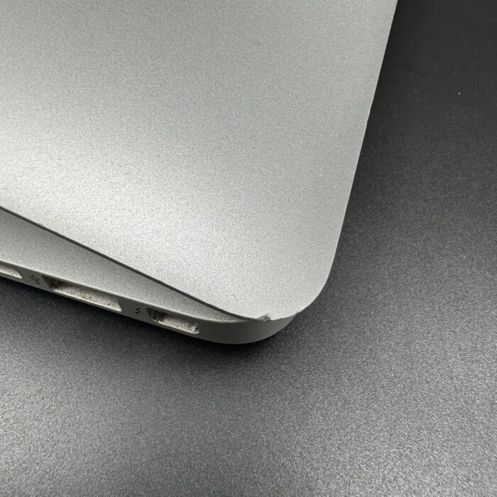 Macbook Air 13" 2017 1.8Ghz | 128GB SSD | 8GB Ram | Core i5 Silver - Image 6