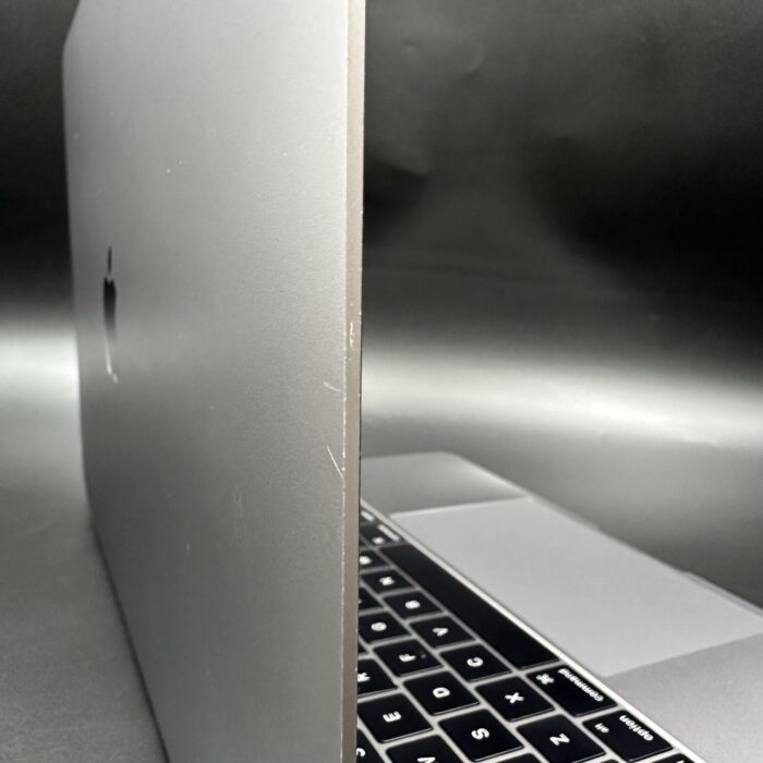 Macbook Pro 13" 2016 2.0Ghz | 256GB SSD | 8GB Ram | Core i5 Space Grey - Image 3
