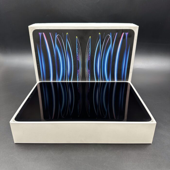 iPad Pro 11-inch M2 256GB (4th Generation) Wifi Silver - Image 2