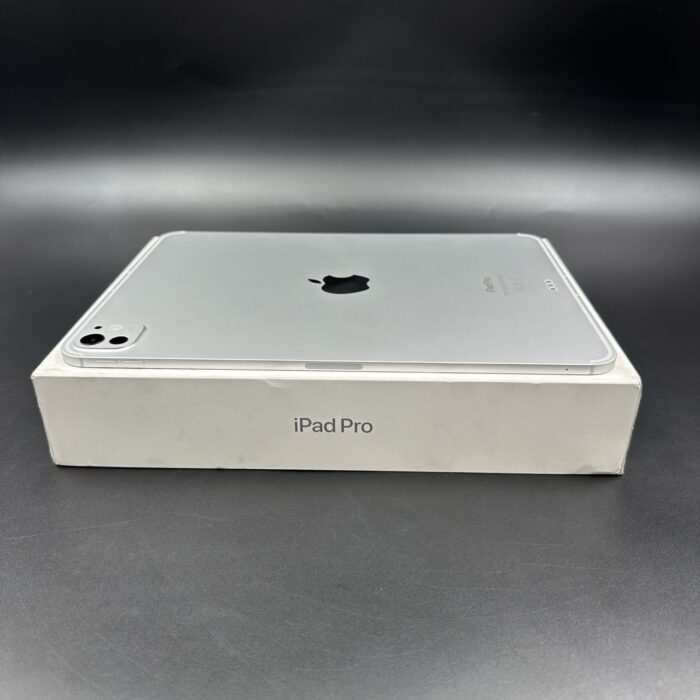 iPad Pro 11-Inch (M4) 256GB WIFI + Cellular - Image 3