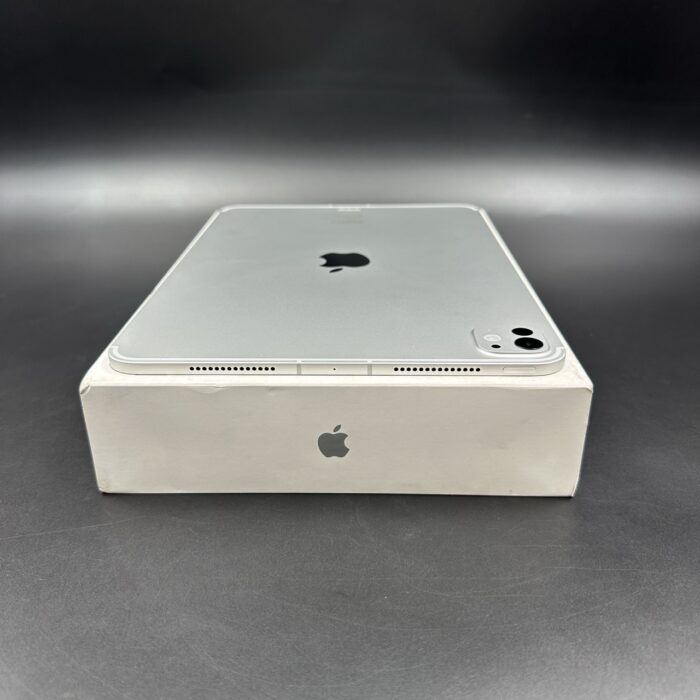 iPad Pro 11-Inch (M4) 256GB WIFI + Cellular - Image 6