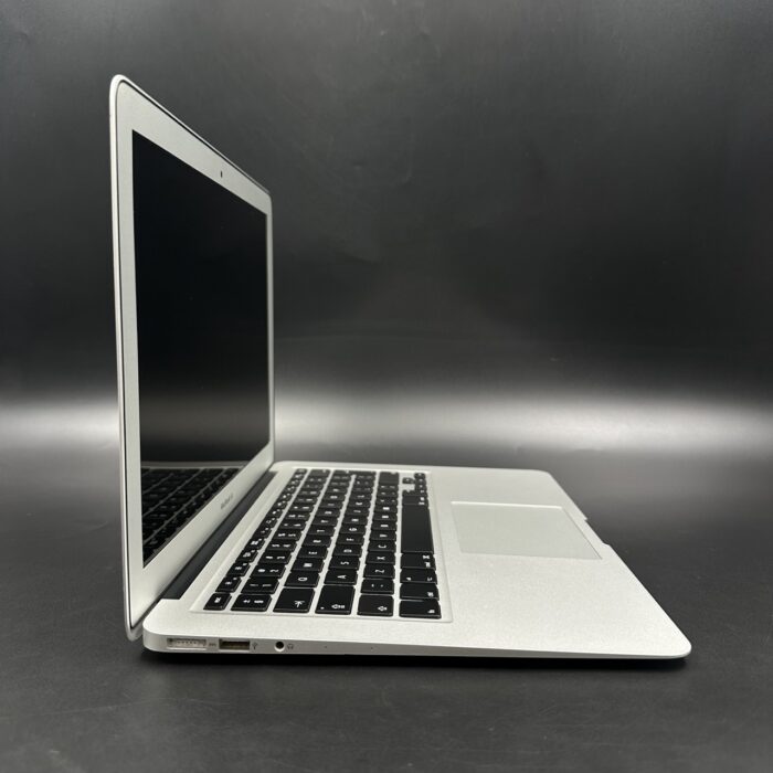 Macbook Air 13" 2017 1.8Ghz | 128GB SSD | 8GB Ram | Core i5 Silver - Image 3